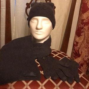 100% cashmere scarf, hat & glove set